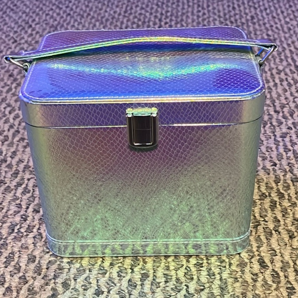 Color Institute Makeup Kit